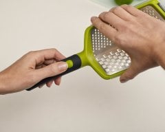 Joseph Joseph Twist Grater™ Katlanır Saklama Kaplı 2'li Rende