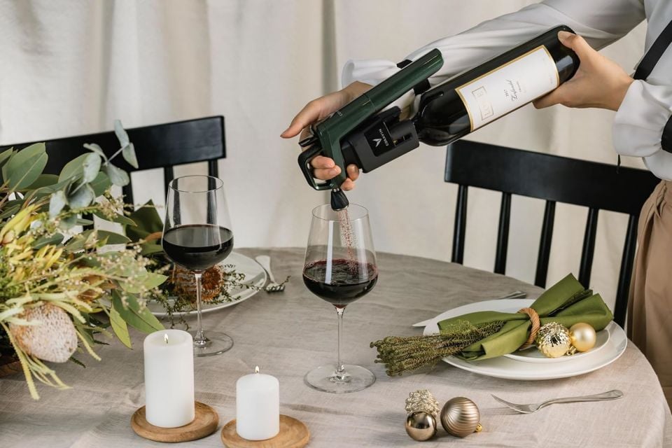 Coravin™ 112453B Model 6+ Limited-Edition Forest Green